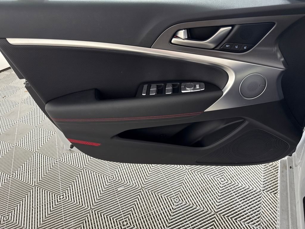 New 2025 Genesis G70 2.5T w/ Sport Prestige Package RWD image 12