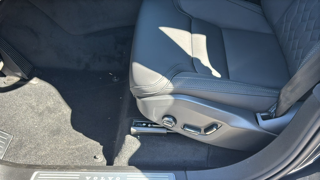 New 2027 Volvo XC90 B6 Plus AWD/4WD image 26