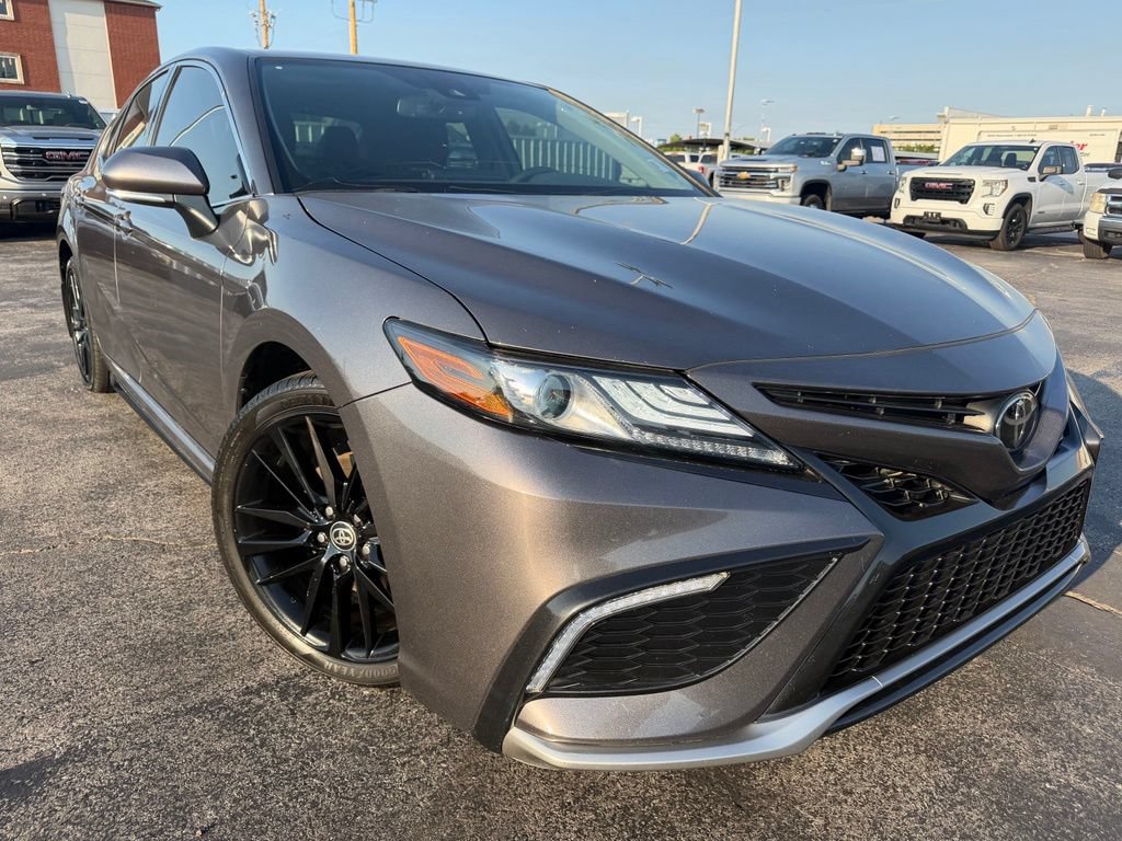 Used 2024 Toyota Camry XSE FWD image 2