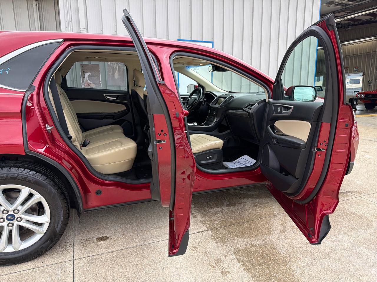 Used 2019 Ford Edge SEL w/ Equipment Group 201A image 37