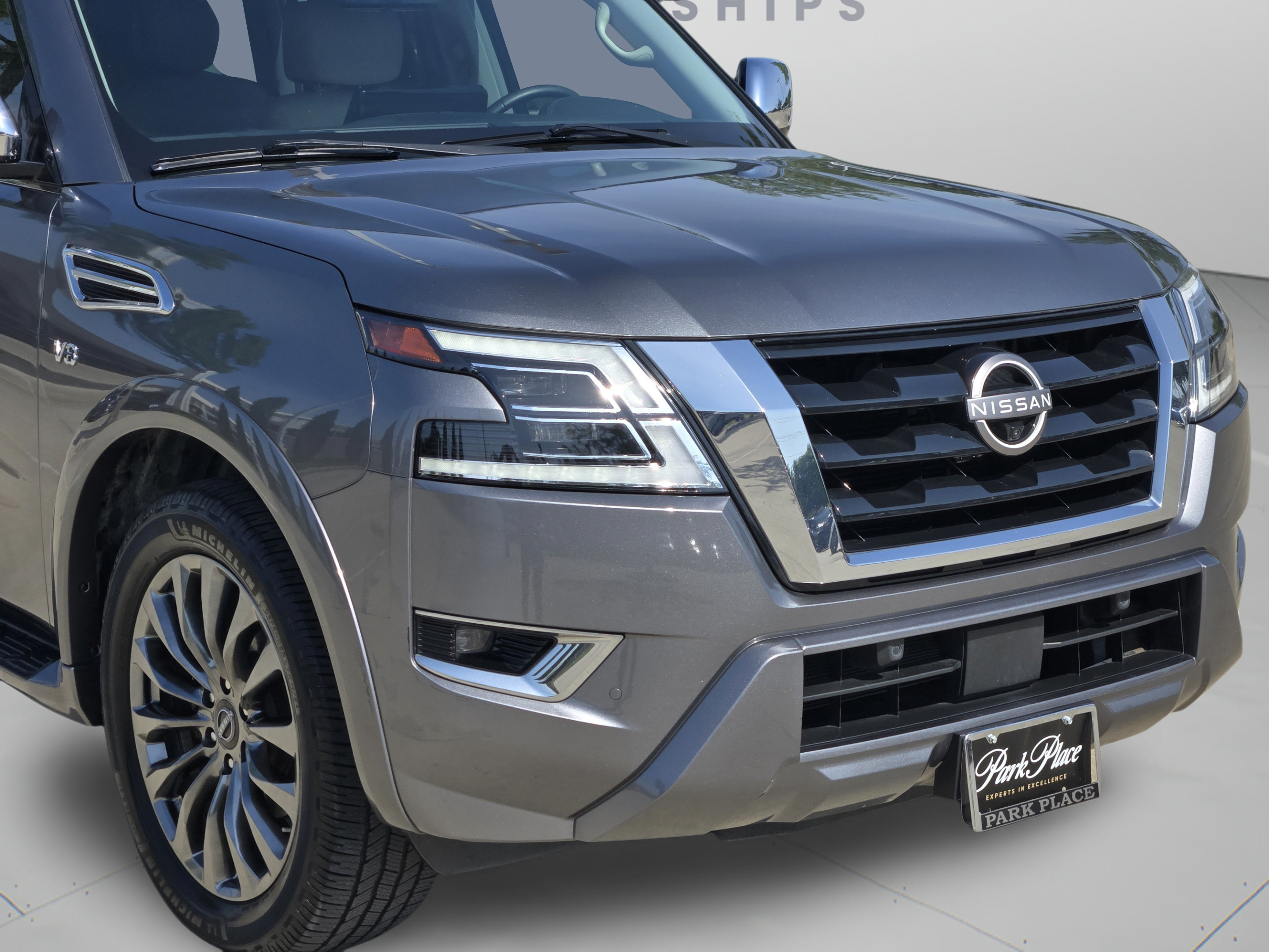 Used 2022 Nissan Armada Platinum RWD image 36