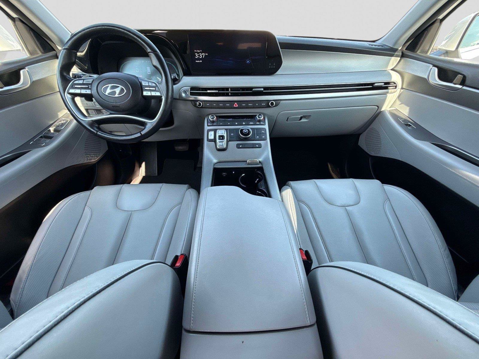 Used 2025 Hyundai Palisade SEL FWD image 14