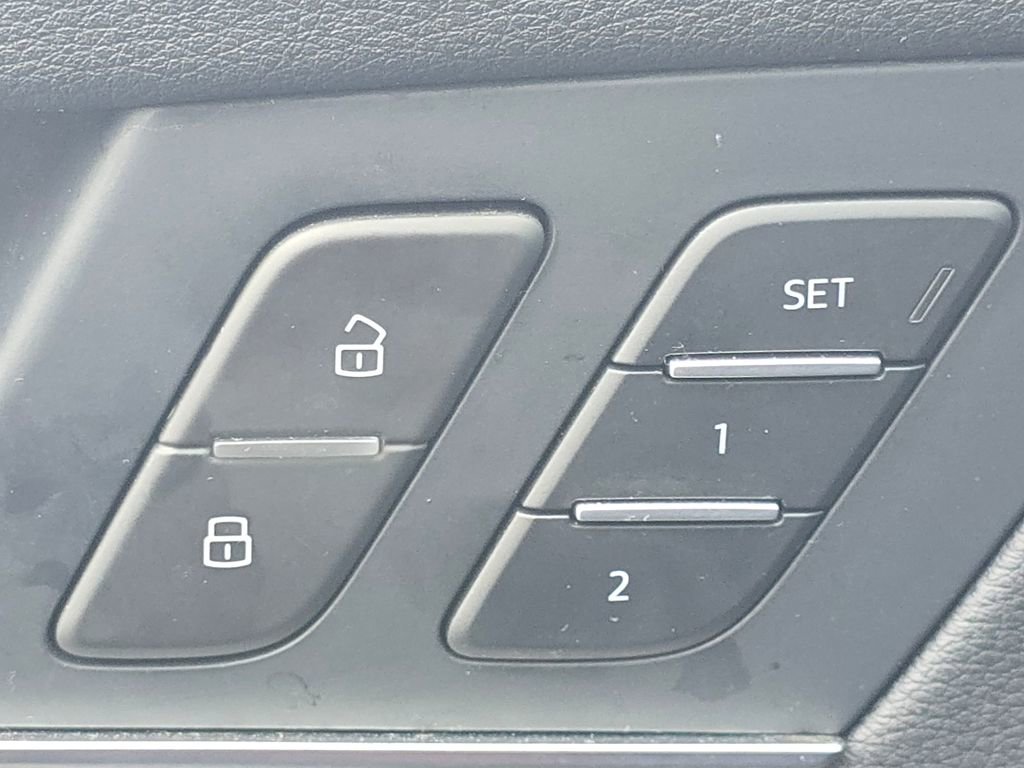 Used 2022 Audi SQ5 Premium Plus w/ Premium Plus Package image 24