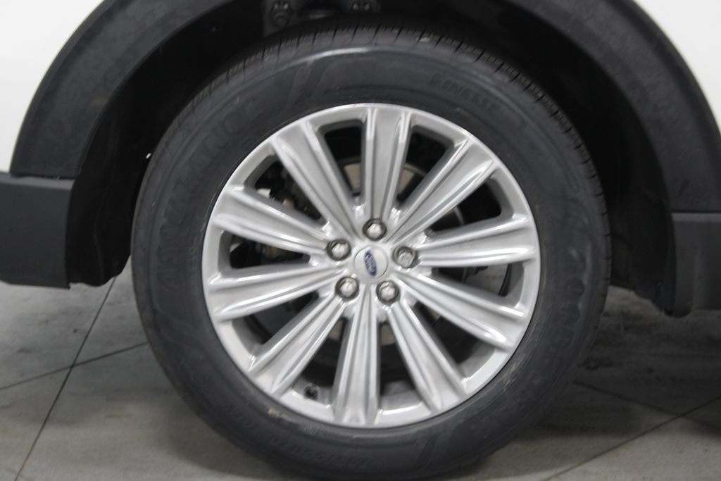 Used 2021 Ford Explorer Limited w/ Equipment Group 301A RWD image 13