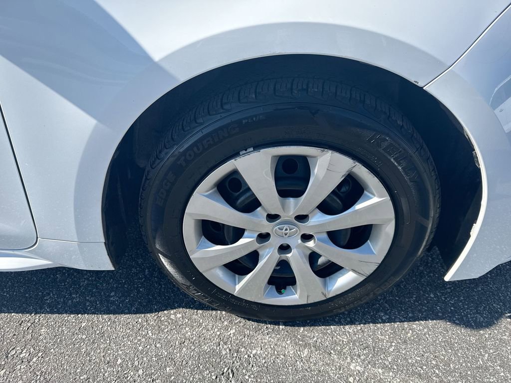 Used 2024 Toyota Corolla LE image 30