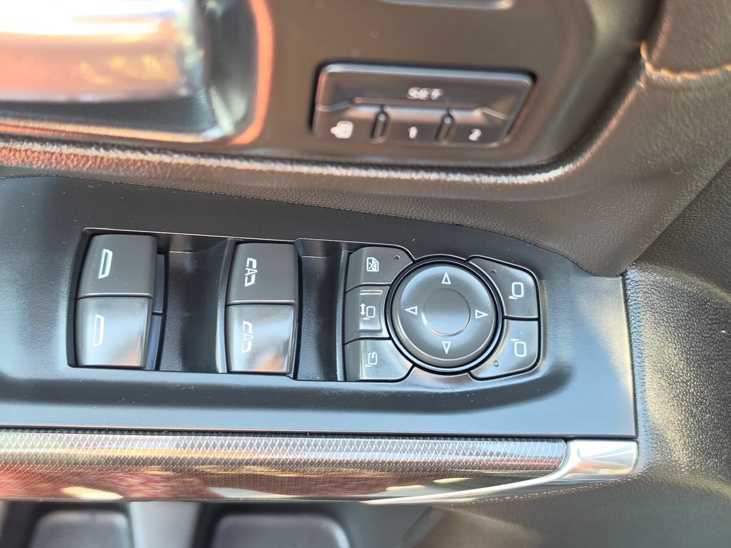 Used 2023 GMC Sierra 2500 AT4 w/ AT4 Premium Plus Package AWD/4WD image 15