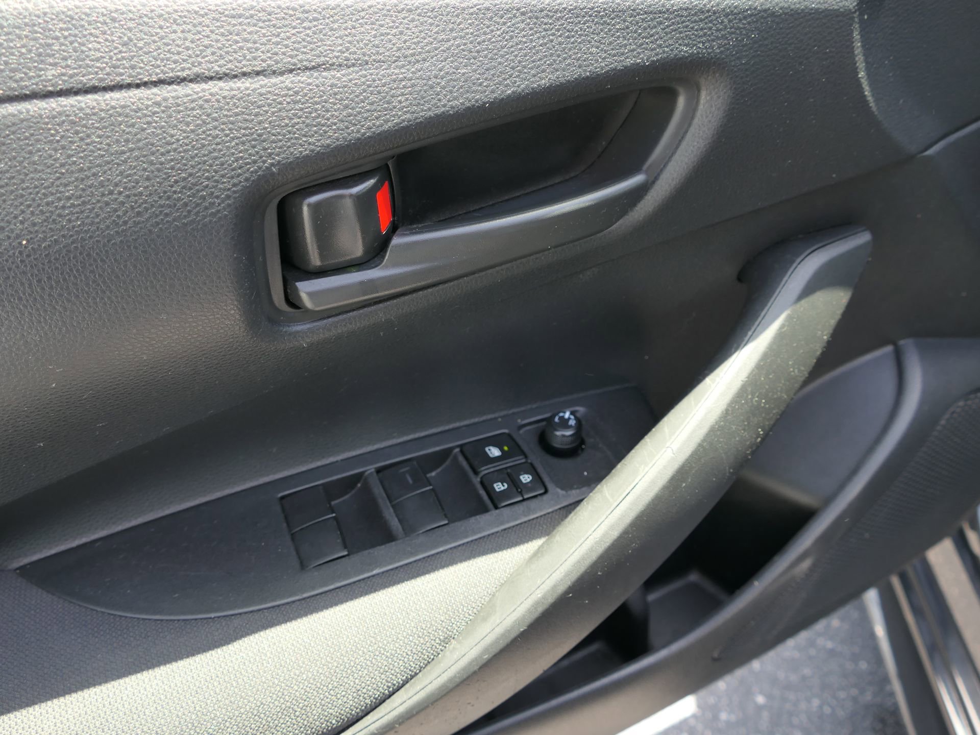 Used 2023 Toyota Corolla LE FWD image 14