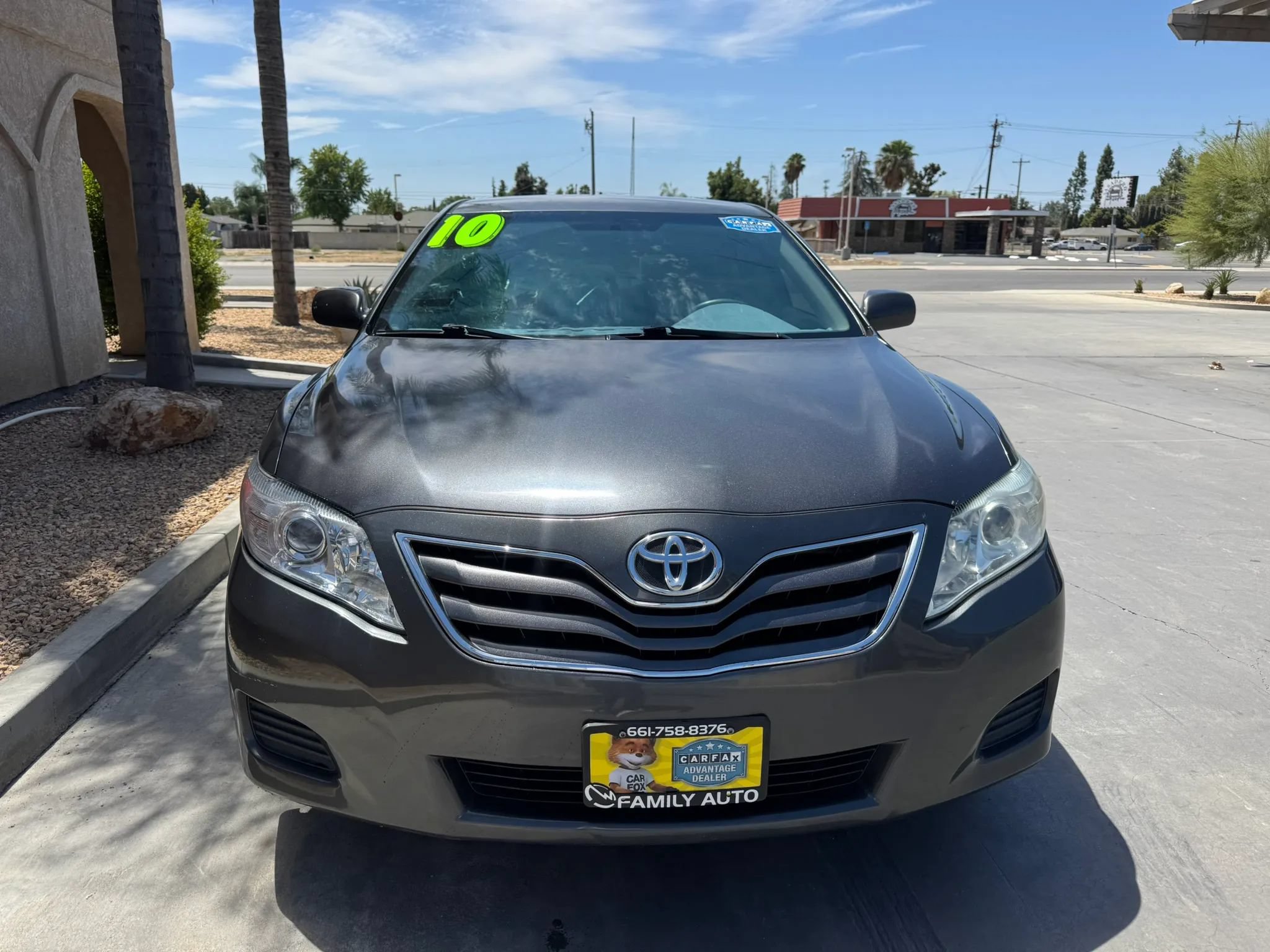 Used 2010 Toyota Camry LE FWD image 2