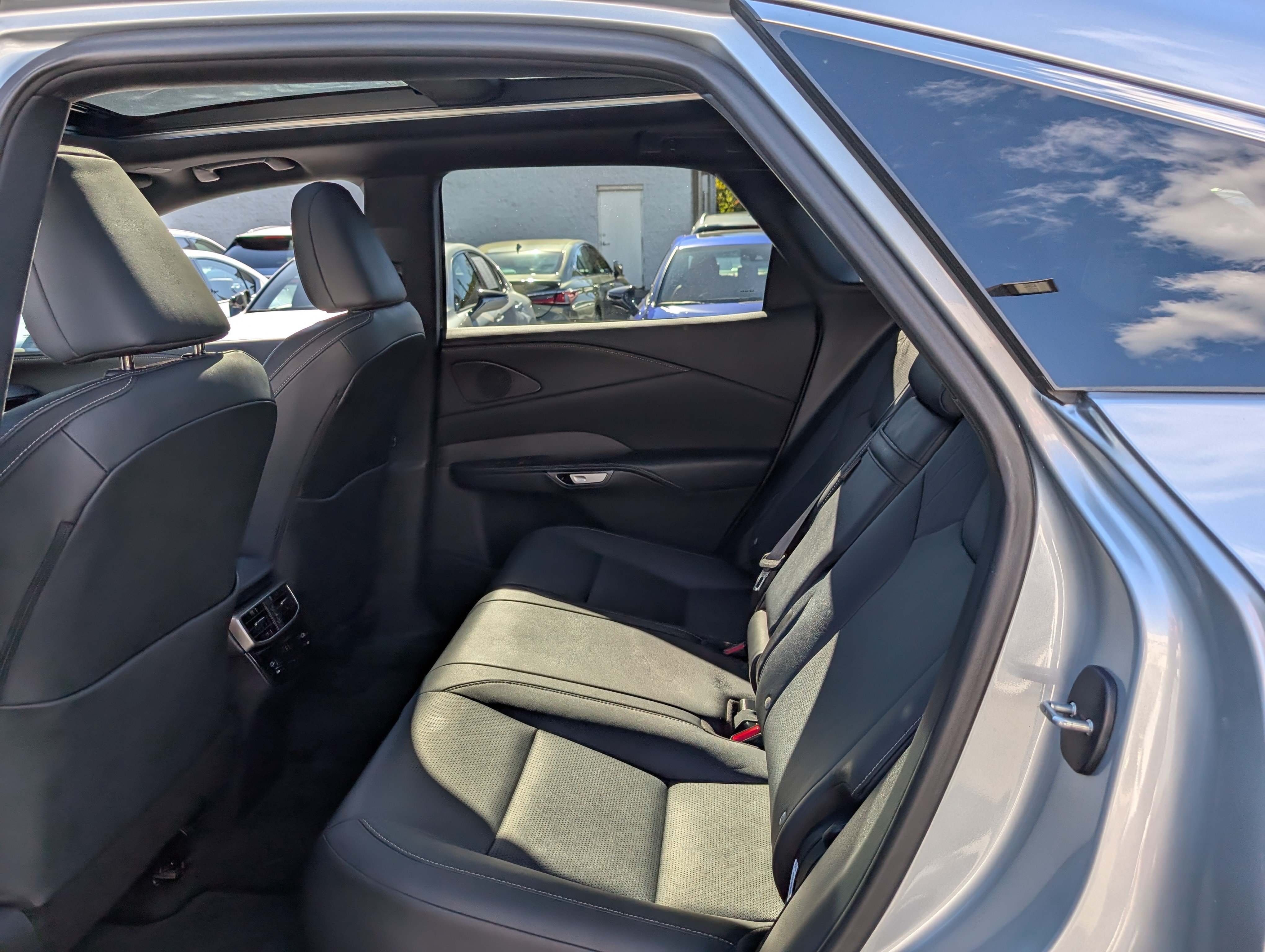 Used 2025 Lexus RX 350 w/ Convenience Package AWD/4WD image 15