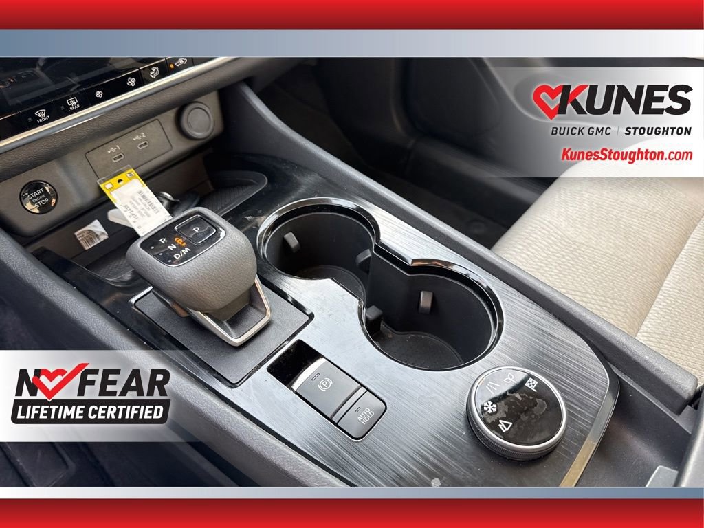 Used 2025 Nissan Rogue SV image 38