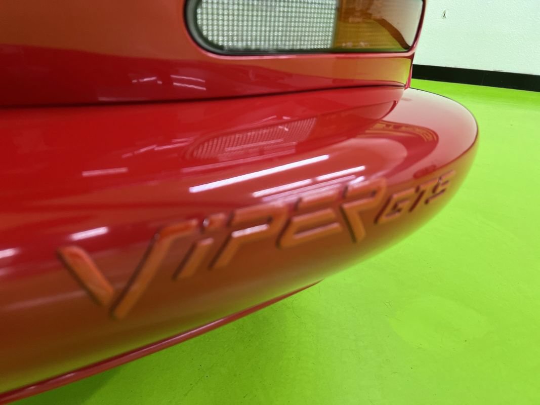 Used 1997 Dodge Viper GTS RWD image 14