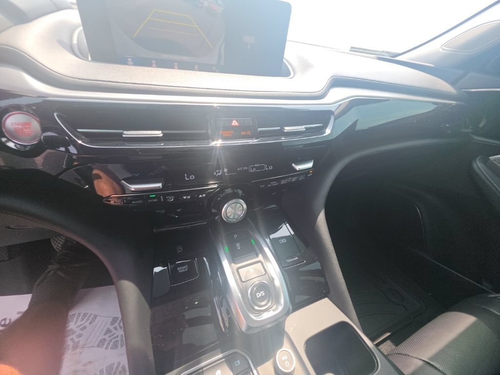 Certified 2024 Acura MDX SH-AWD w/ Technology Package image 21
