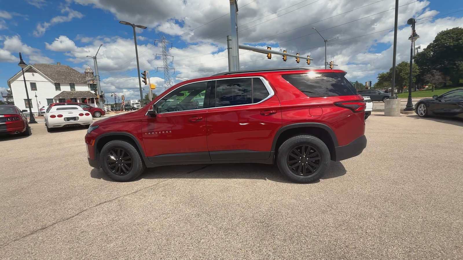 Certified 2023 Chevrolet Traverse LT FWD image 5