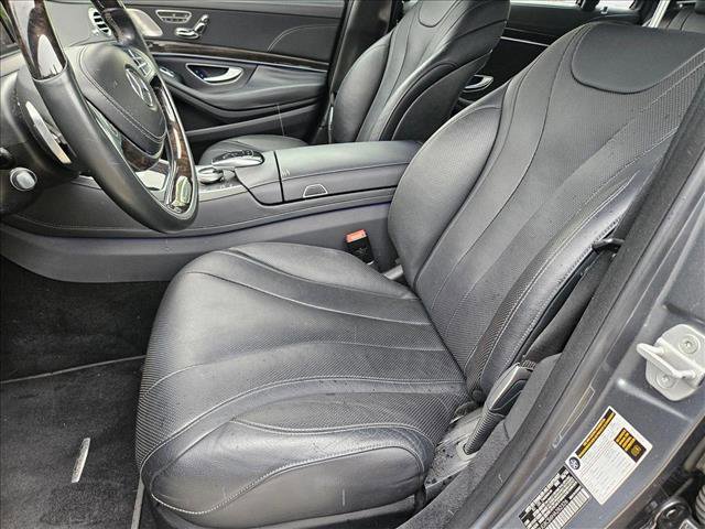 Used 2017 Mercedes-Benz S 550 Sedan image 16