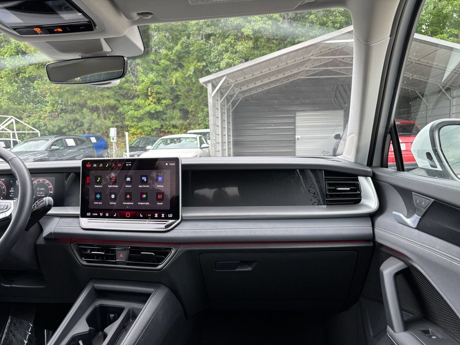 Used 2026 Volkswagen Tiguan SE FWD image 35