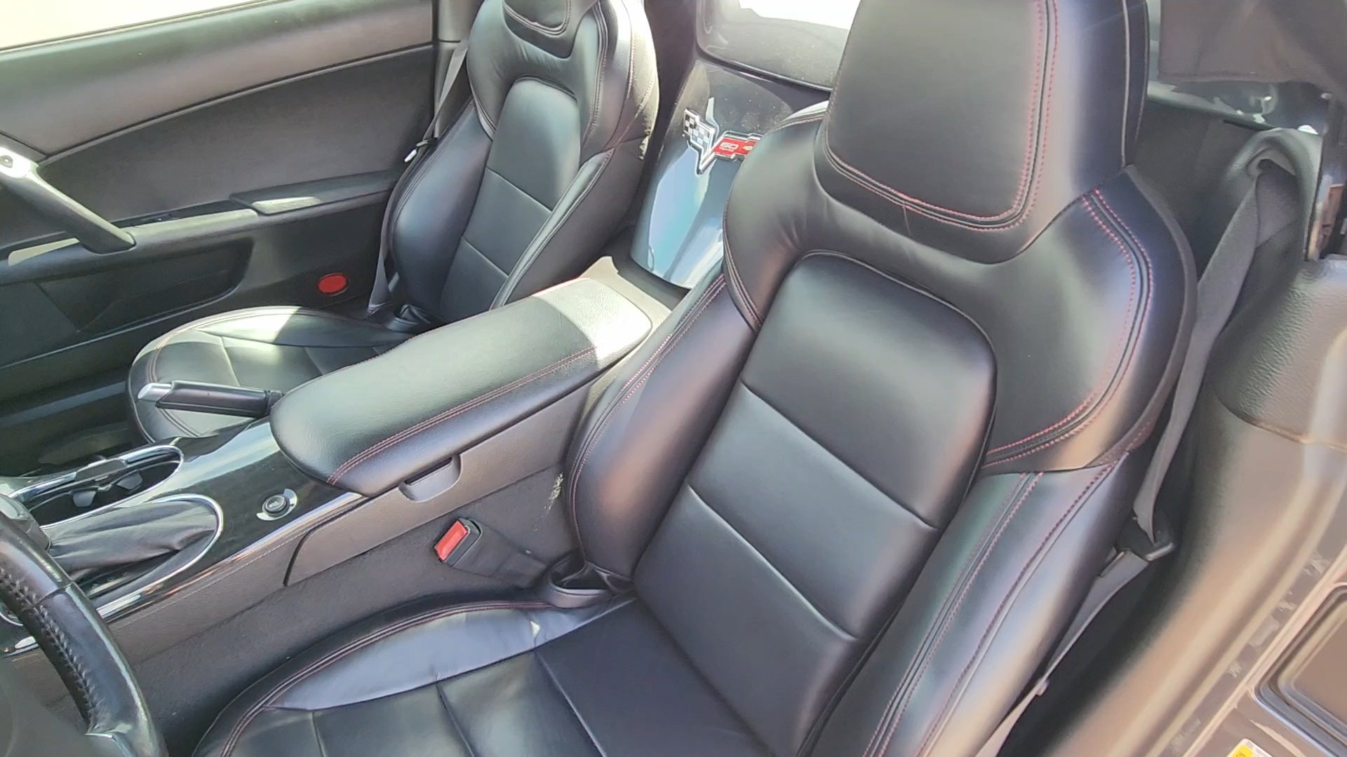 Used 2013 Chevrolet Corvette Convertible RWD image 24