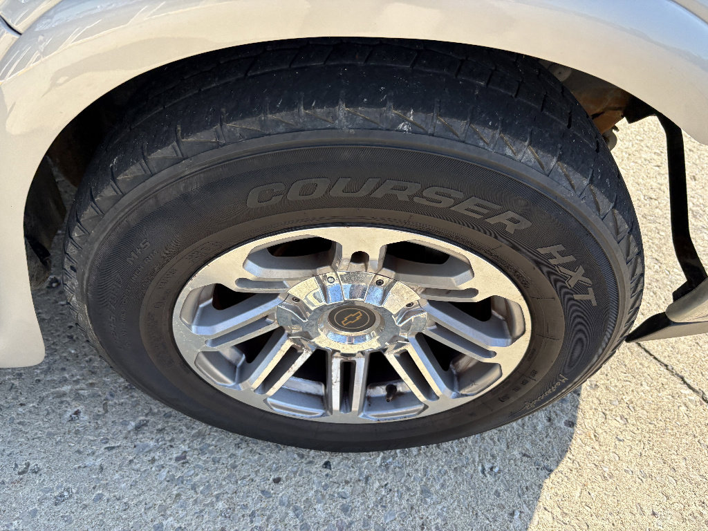 Used 2019 Chevrolet Express 2500 Extended w/ Enhanced Convenience Package RWD image 12