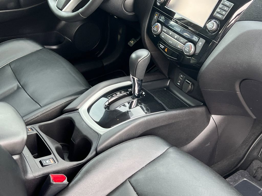 Used 2016 Nissan Rogue SL image 13