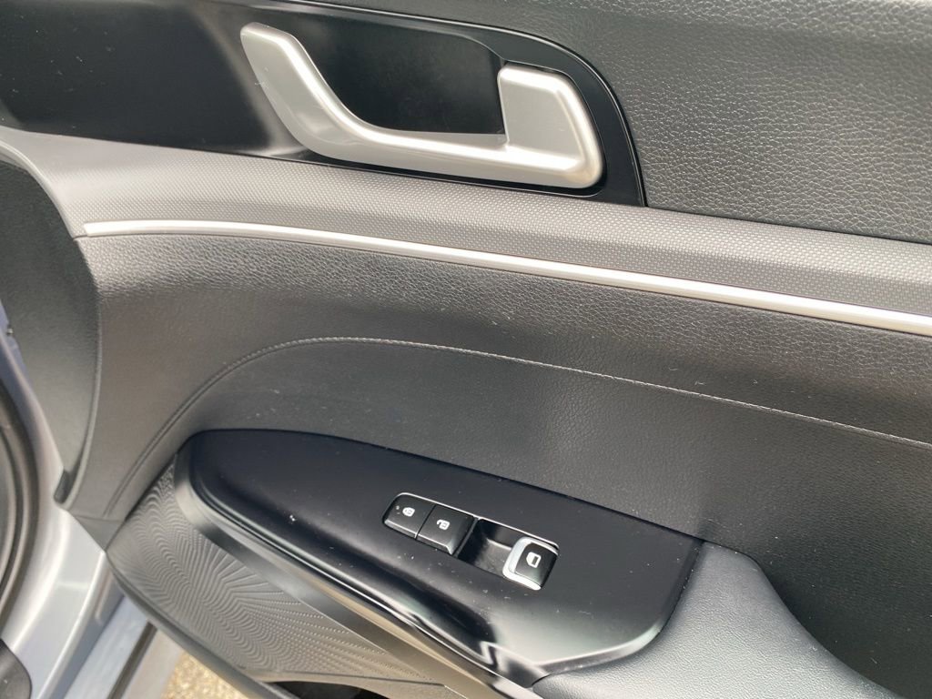 Used 2024 Kia K5 LXS image 12