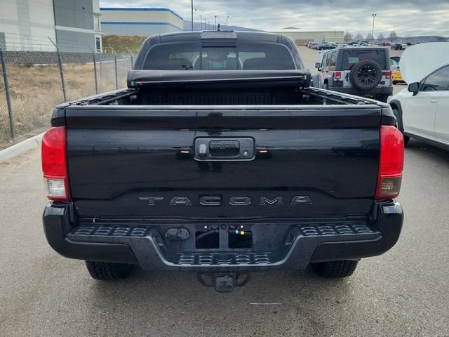 Used 2017 Toyota Tacoma TRD Off-Road image 5