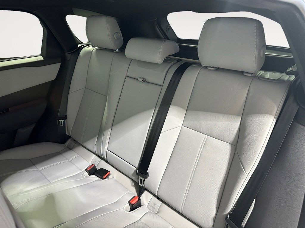 New 2026 Land Rover Range Rover Velar Dynamic SE image 11