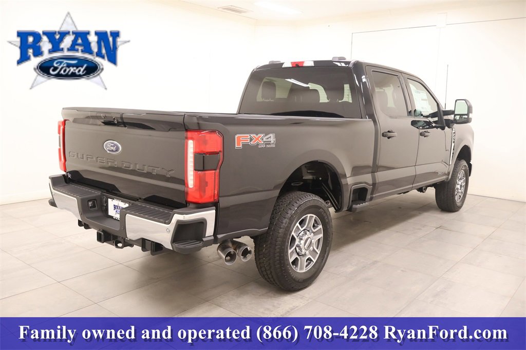 New 2026 Ford F250 Lariat w/ FX4 Off-Road Package image 7