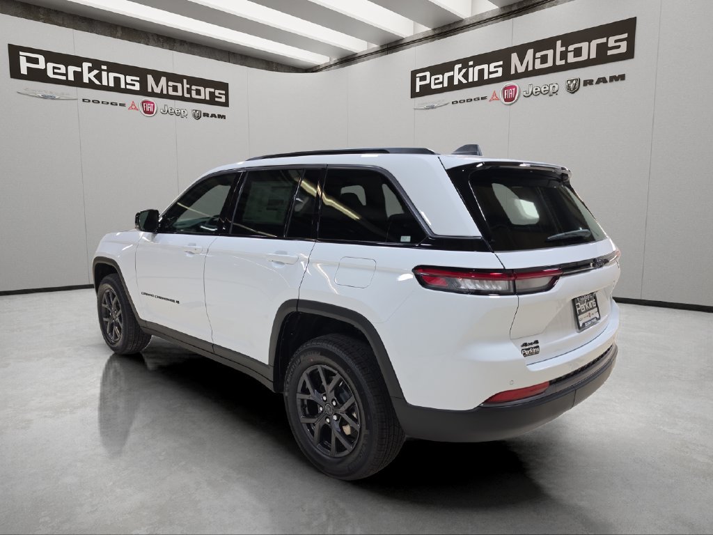 New 2027 Jeep Grand Cherokee 4WD image 3