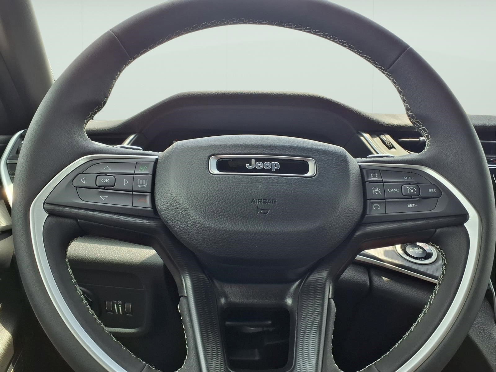 New 2026 Jeep Grand Cherokee Laredo RWD image 10