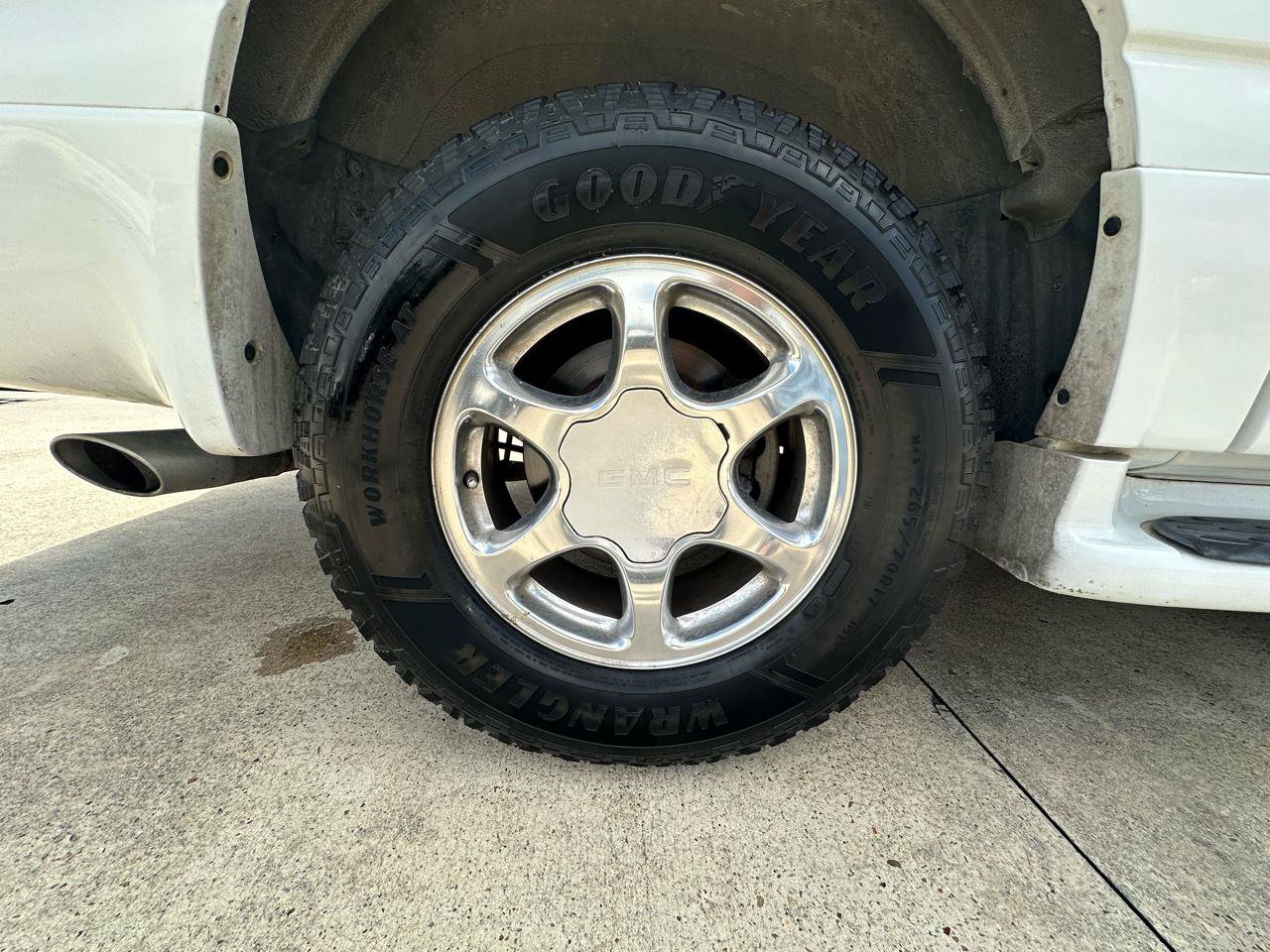 Used 2002 GMC Yukon XL Denali AWD/4WD image 15