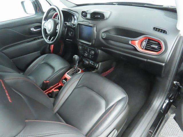 Used 2022 Jeep Renegade Trailhawk image 18