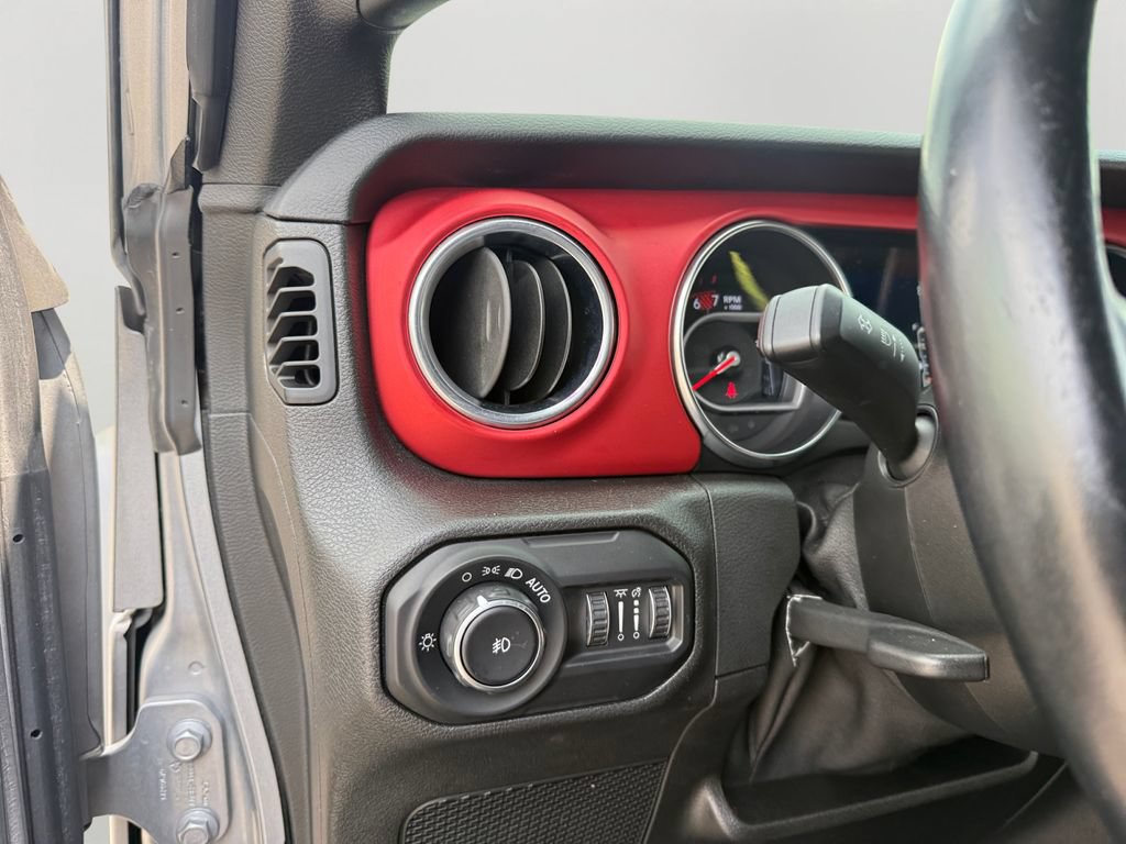 Used 2021 Jeep Wrangler Unlimited Rubicon AWD/4WD image 13