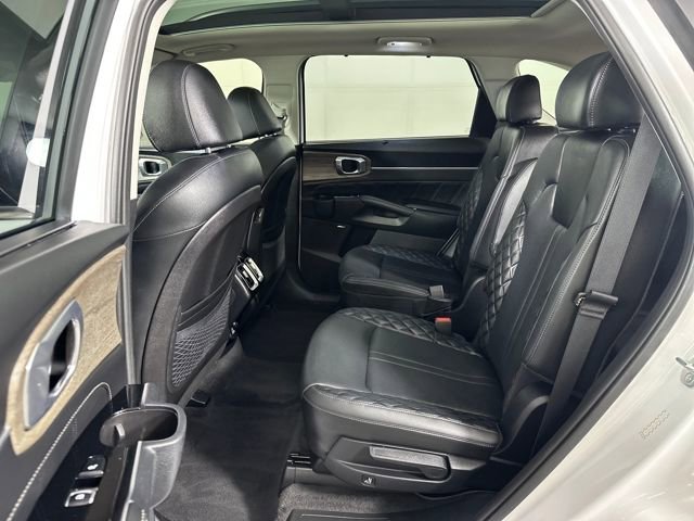Used 2023 Kia Sorento SX Prestige image 25