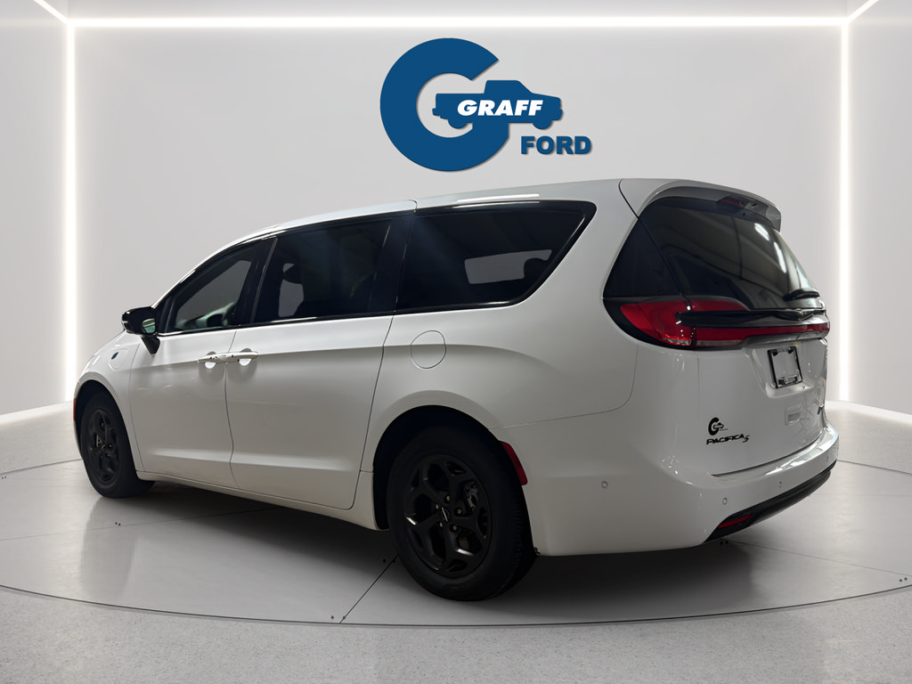 Used 2024 Chrysler Pacifica Limited FWD image 10