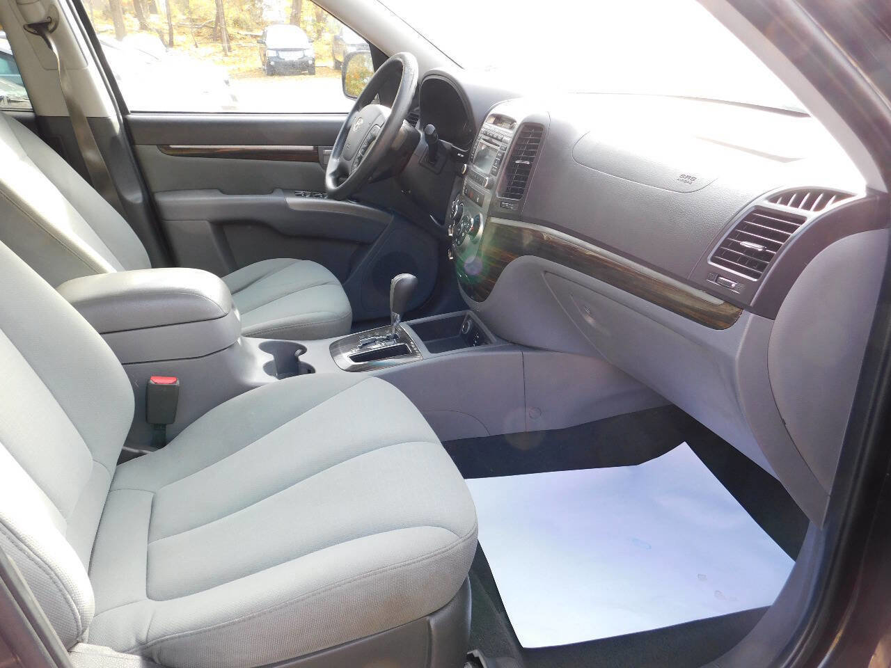 Used 2012 Hyundai Santa Fe GLS image 9