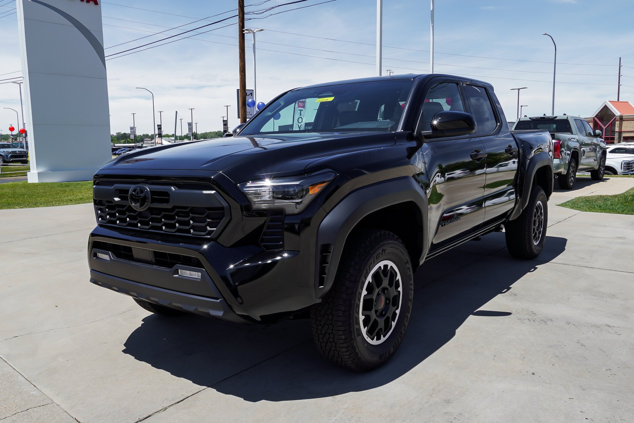 New 2026 Toyota Tacoma TRD Off-Road AWD/4WD image 4