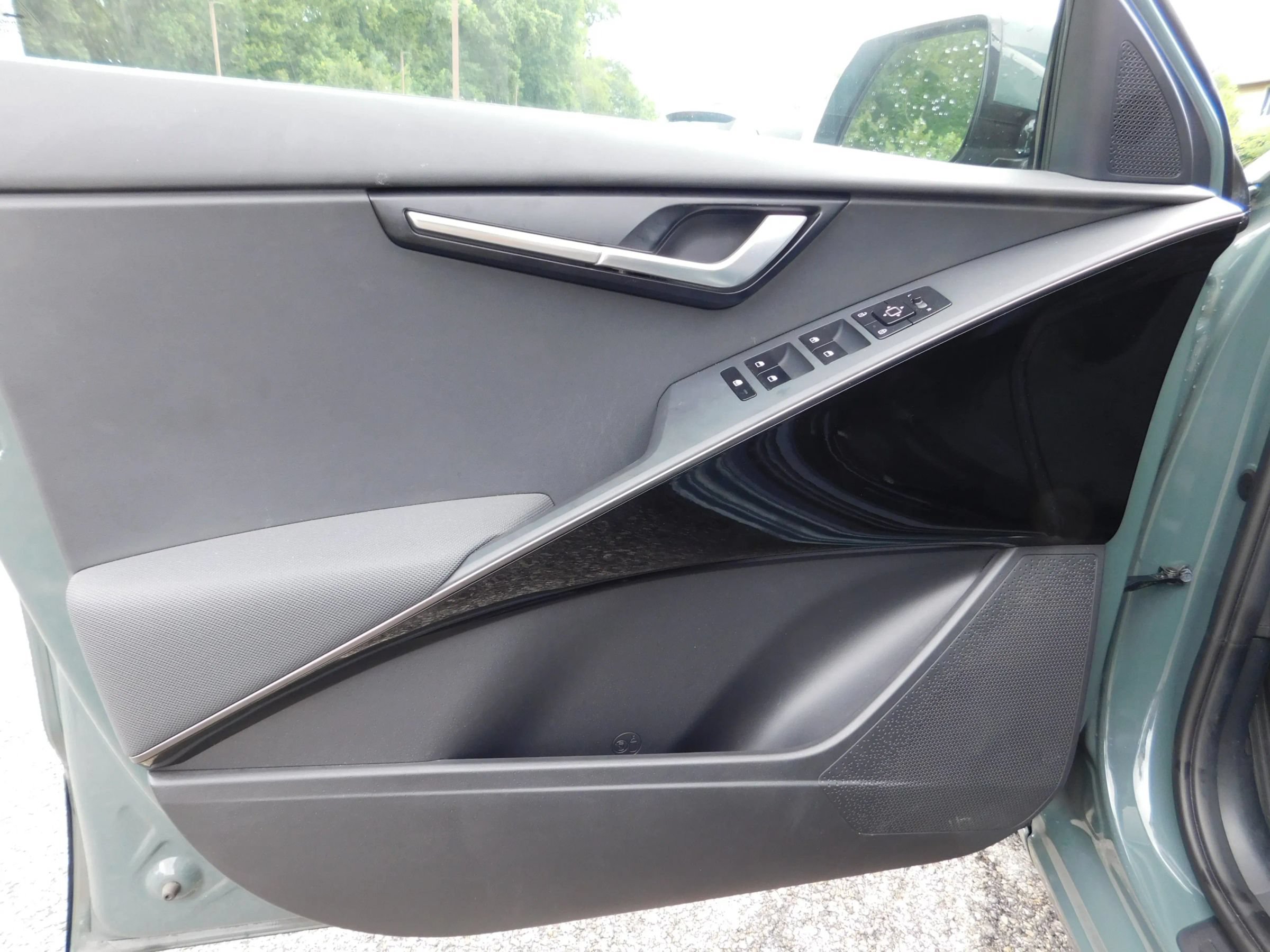 Used 2023 Kia Niro Wind FWD image 15