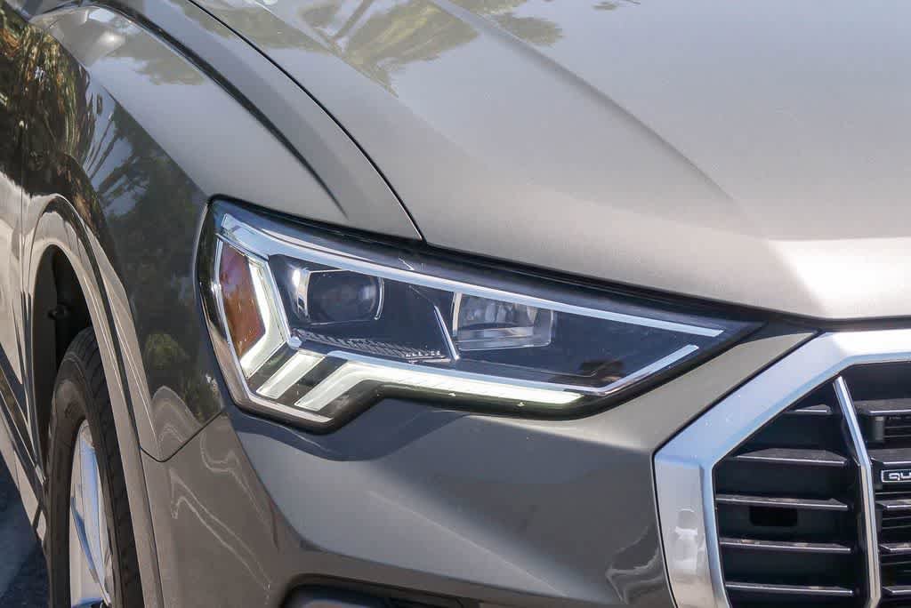 Used 2023 Audi Q3 2.0T Premium w/ Convenience Package AWD/4WD image 4