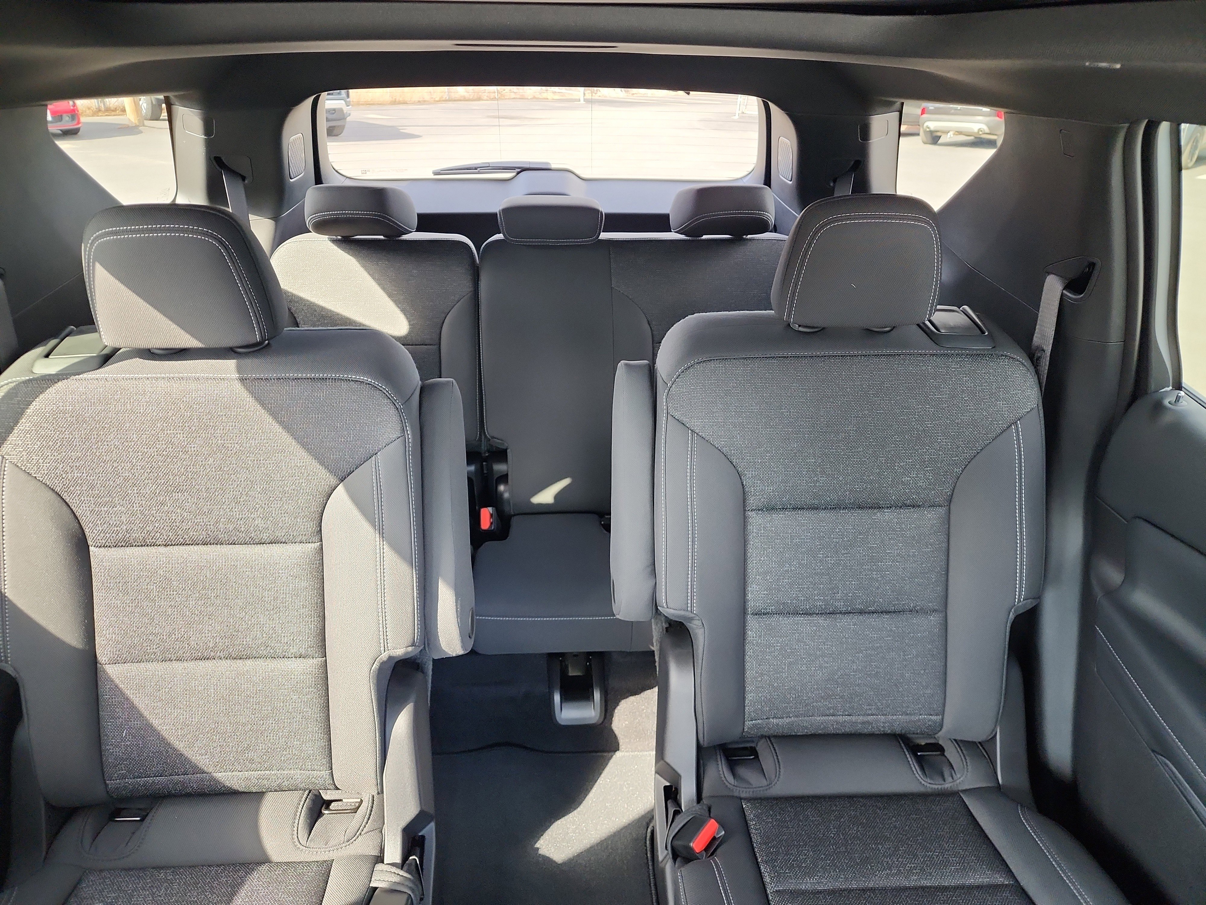 New 2026 Chevrolet Traverse LT w/ Sun and Wheel Package AWD/4WD image 22