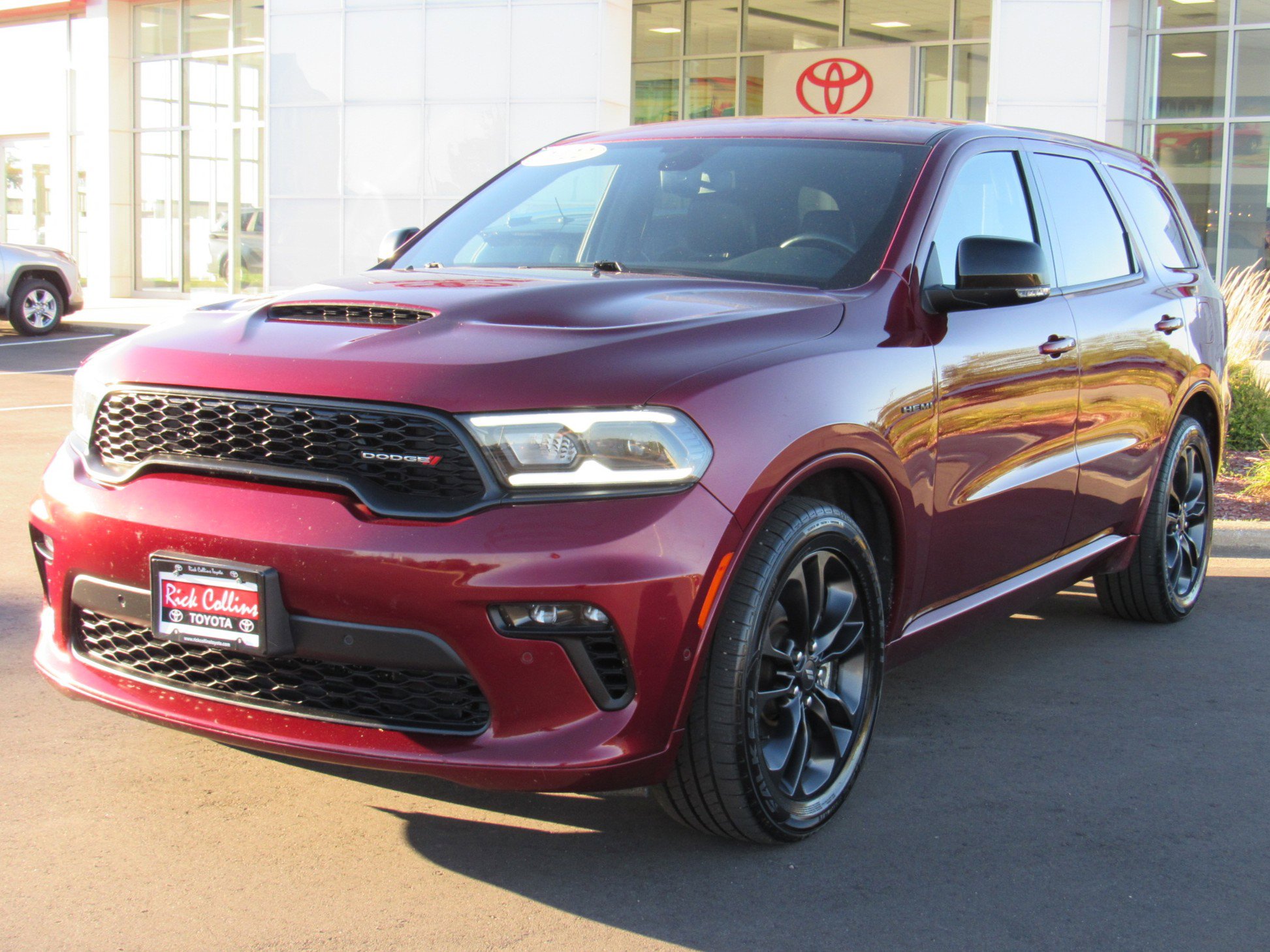 Used 2022 Dodge Durango R/T w/ Blacktop Package image 2