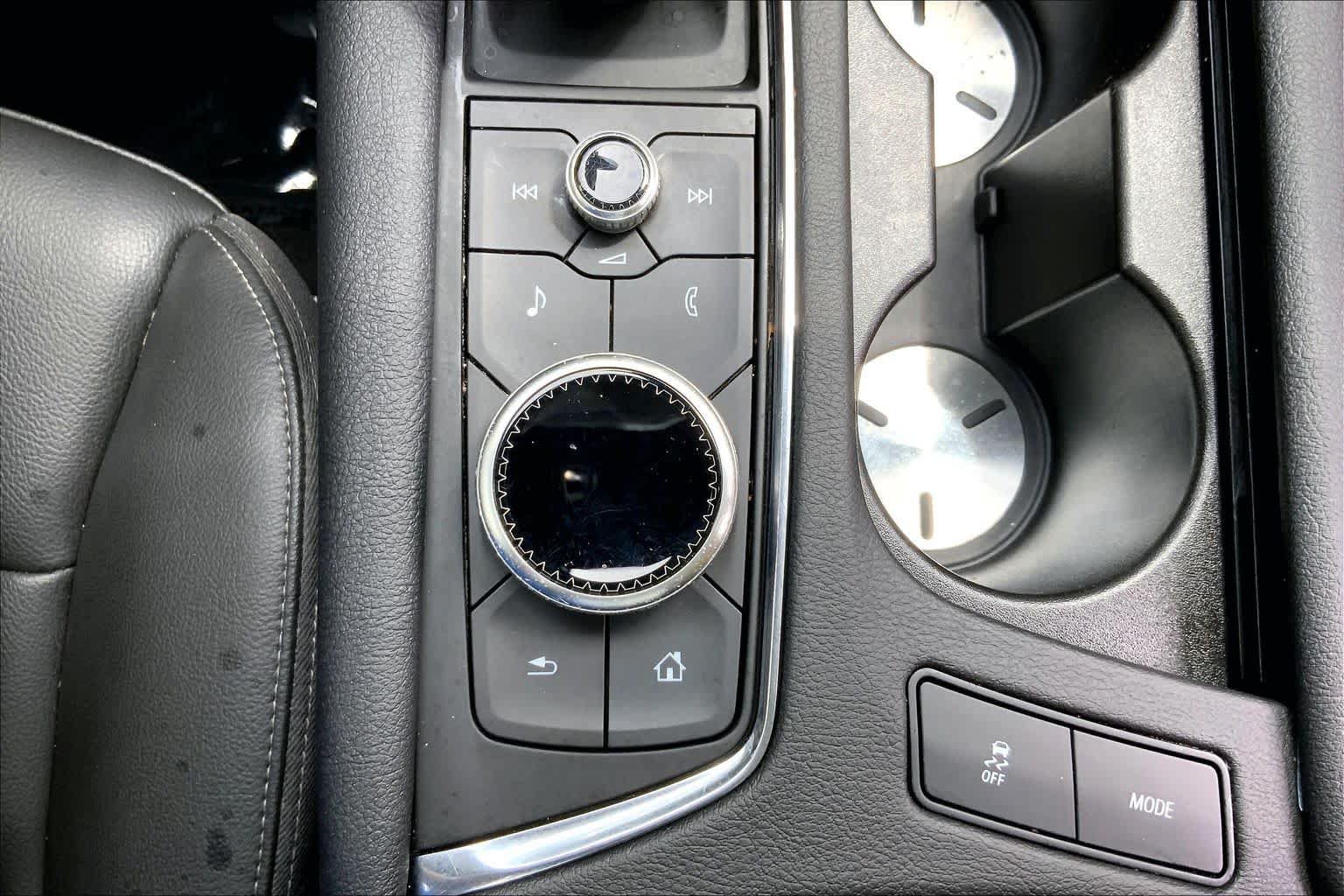 Used 2024 Cadillac XT6 Luxury FWD image 35