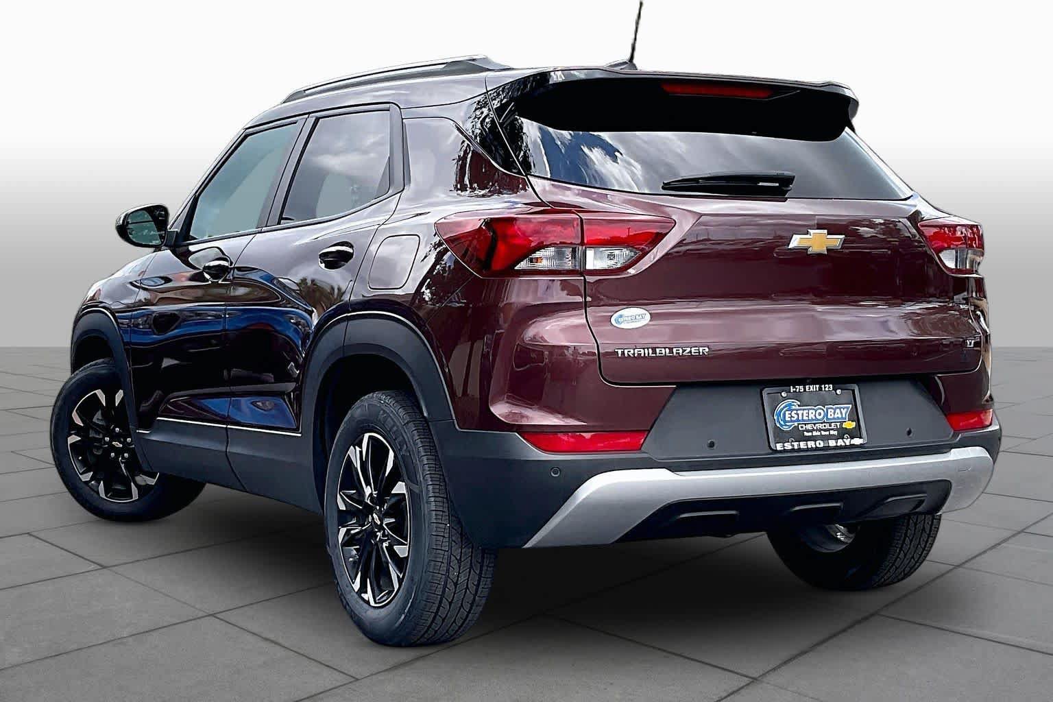 Used 2023 Chevrolet TrailBlazer LT w/ Convenience Package FWD image 12