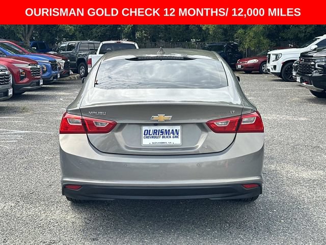 Used 2018 Chevrolet Malibu LT w/ Driver Confidence Package FWD image 3