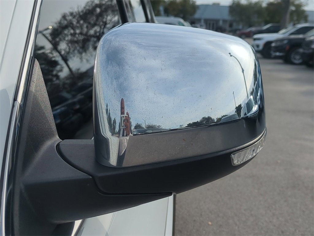 Used 2019 Jeep Grand Cherokee Limited image 13