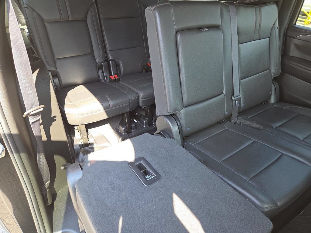 Used 2023 Chevrolet Suburban RST AWD/4WD image 22