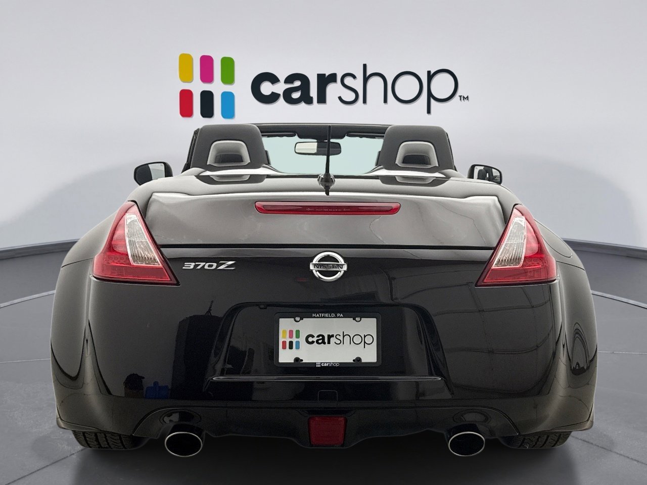 Used 2017 Nissan 370Z Touring image 4