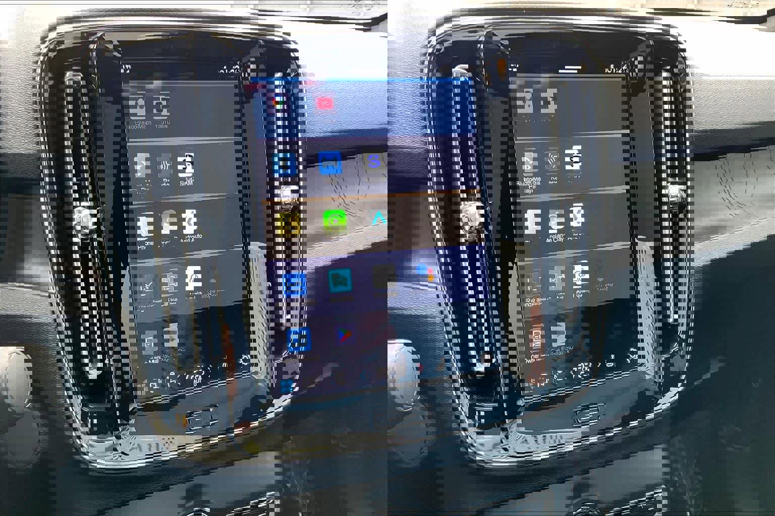 Used 2023 Volvo C40 P8 Recharge Ultimate w/ Protection Package Premier image 36