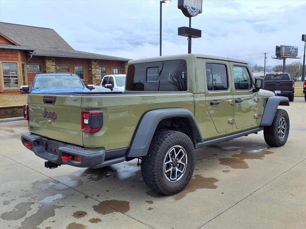 Used 2025 Jeep Gladiator Rubicon AWD/4WD image 2