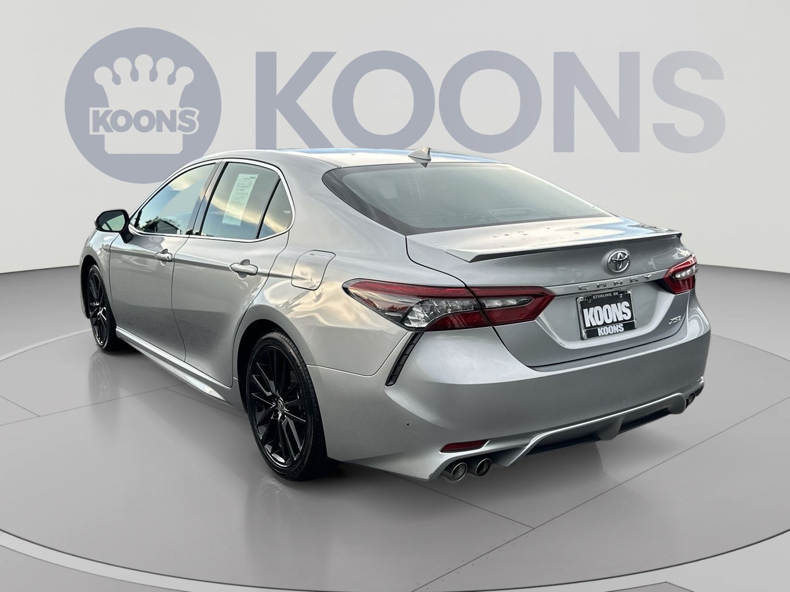Used 2023 Toyota Camry XSE FWD image 8