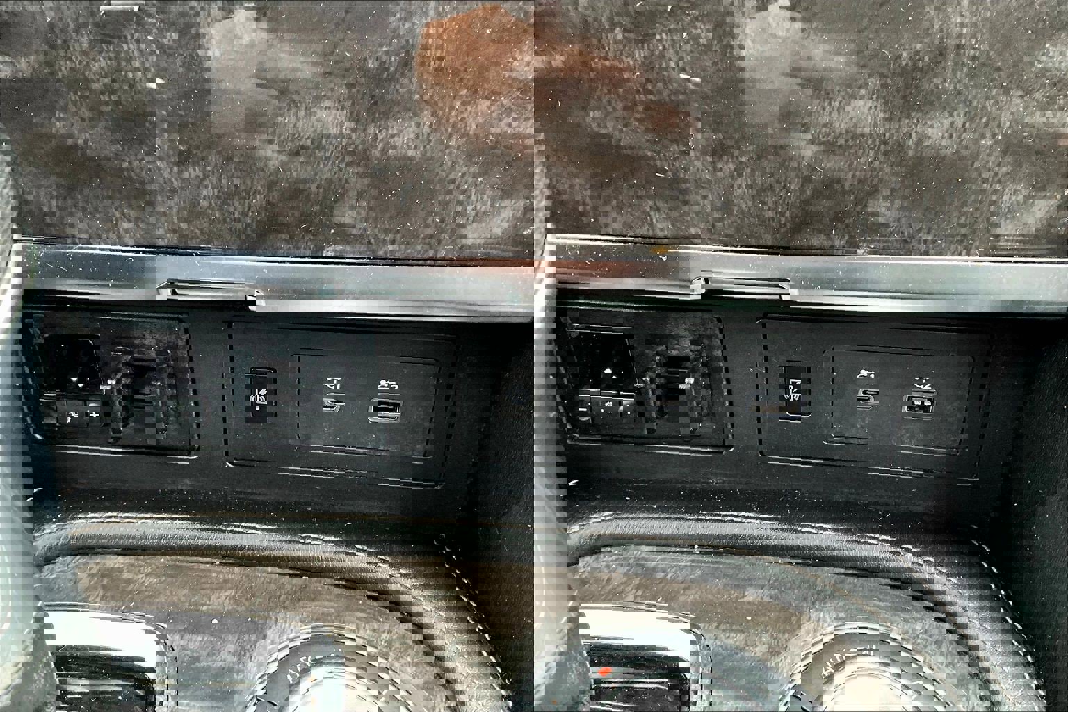 Used 2021 Nissan Armada Platinum w/ Captain's Chairs Package image 32