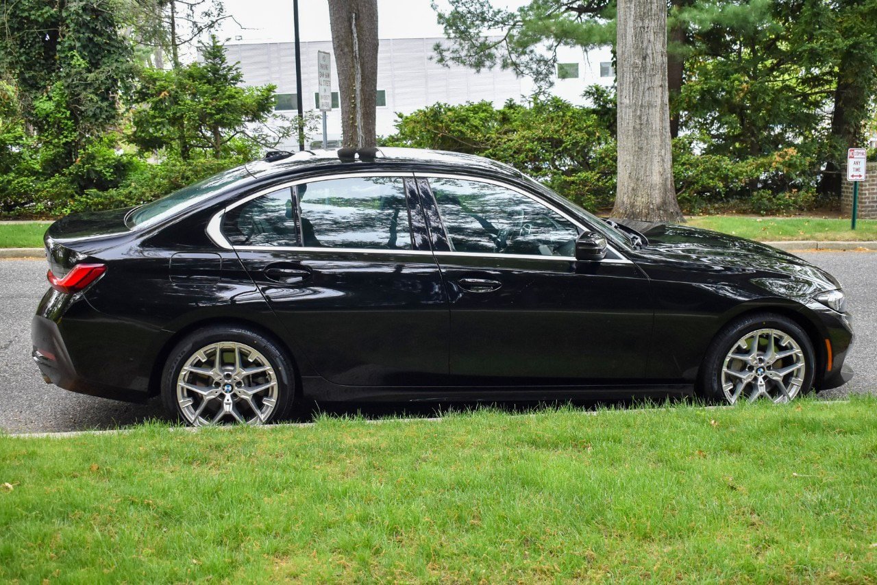 Used 2025 BMW 330i xDrive Sedan AWD/4WD image 9